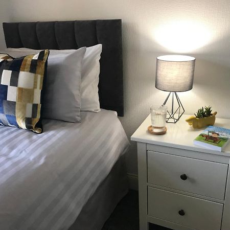 Fantastic 2 Bed Flat In Dunblane High Street Appartement Buitenkant foto